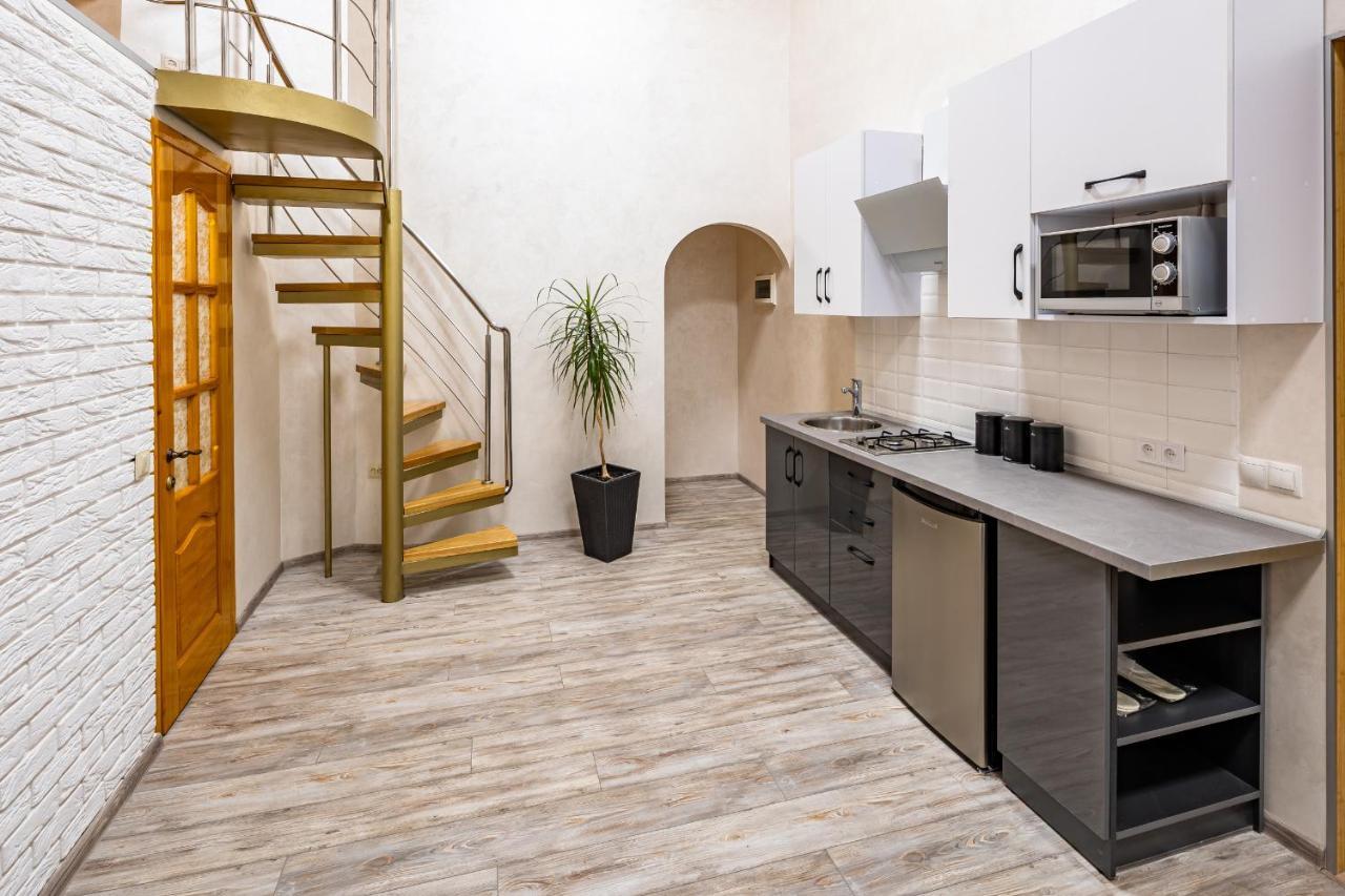 Apartment On Kovzhuna Street 리비프 외부 사진