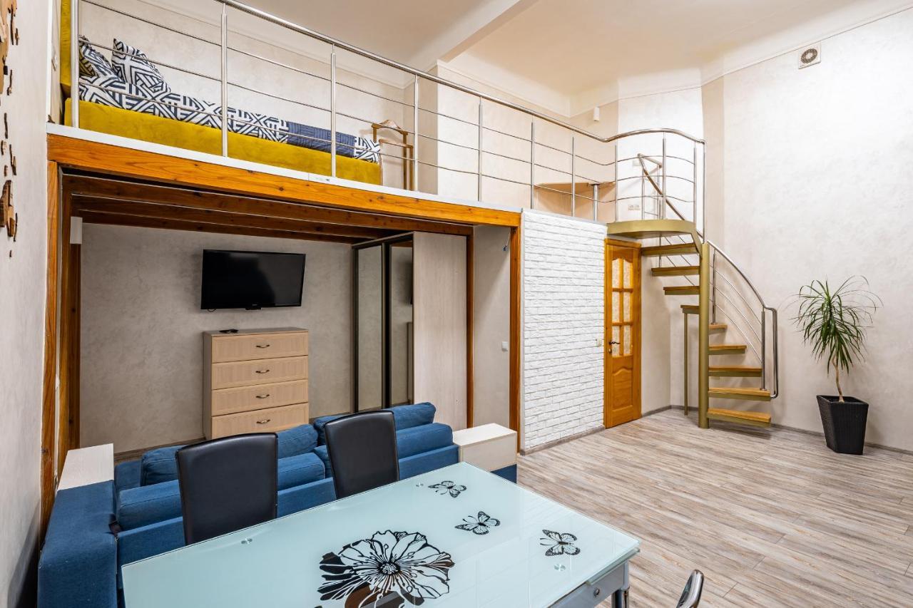 Apartment On Kovzhuna Street 리비프 외부 사진
