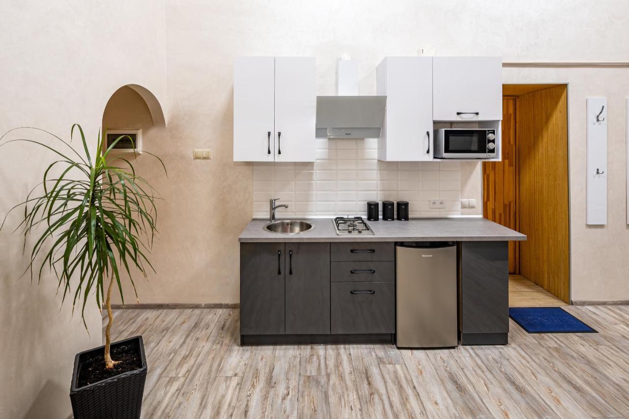 Apartment On Kovzhuna Street 리비프 외부 사진
