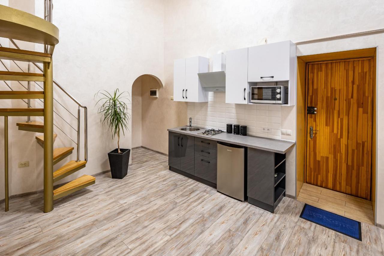 Apartment On Kovzhuna Street 리비프 외부 사진