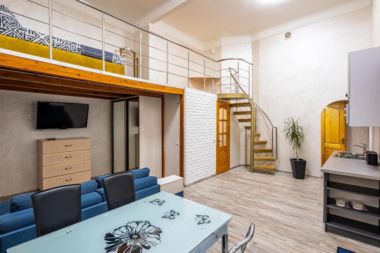 Apartment On Kovzhuna Street 리비프 외부 사진